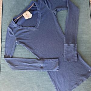 Vintage Abercrombie Y2k V Neck Shirt Medium Ribbed LS Logo Indie Grunge Bella